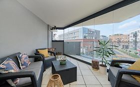 Spacious Apartment With Balcony Near The Slavic Hill Wroclaw By Renters Prestige