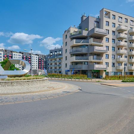 Spacious Apartment With Balcony Near The Slavic Hill Wroclaw By Renters Prestige Екстер'єр фото