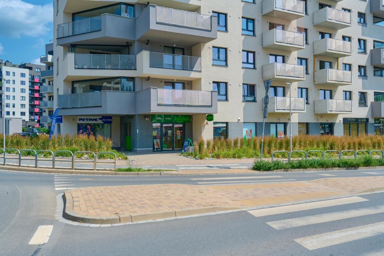 Spacious Apartment With Balcony Near The Slavic Hill Wroclaw By Renters Prestige Екстер'єр фото