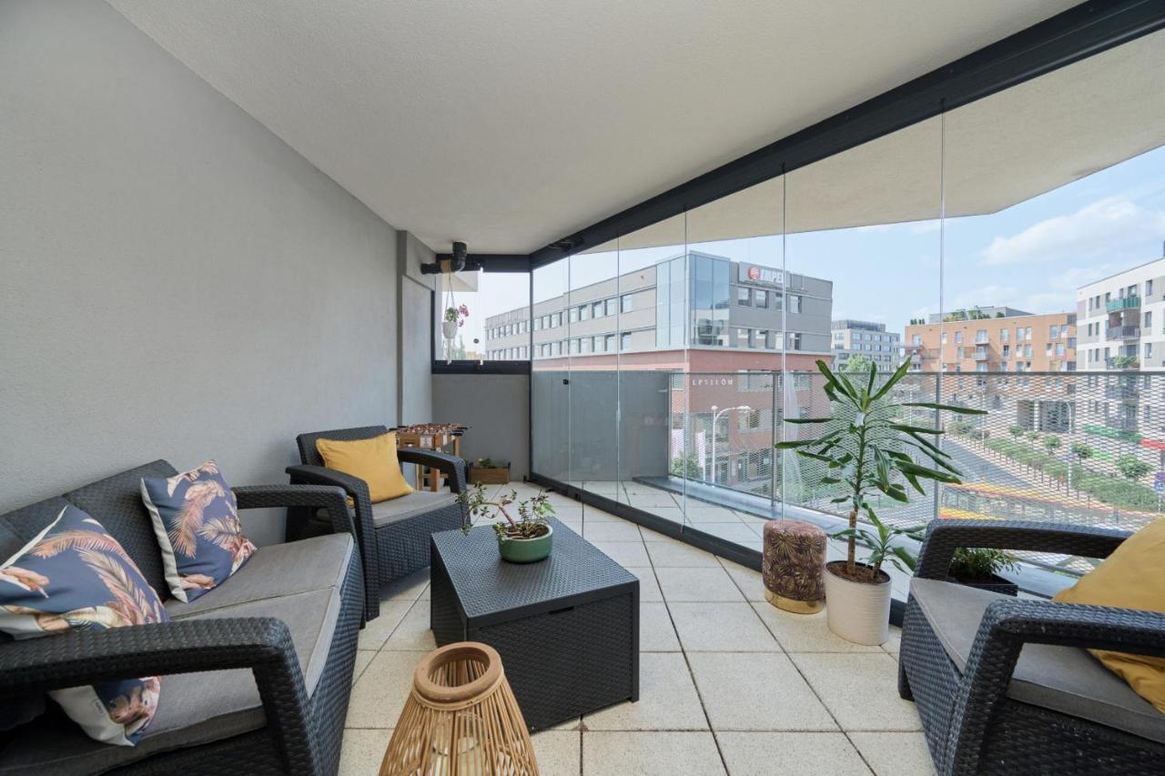 Spacious Apartment With Balcony Near The Slavic Hill Wroclaw By Renters Prestige Екстер'єр фото